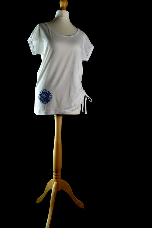 Tricouri albe Brodate din bumbac organic 100% / 100% organic cotton Embrodered T-shirts