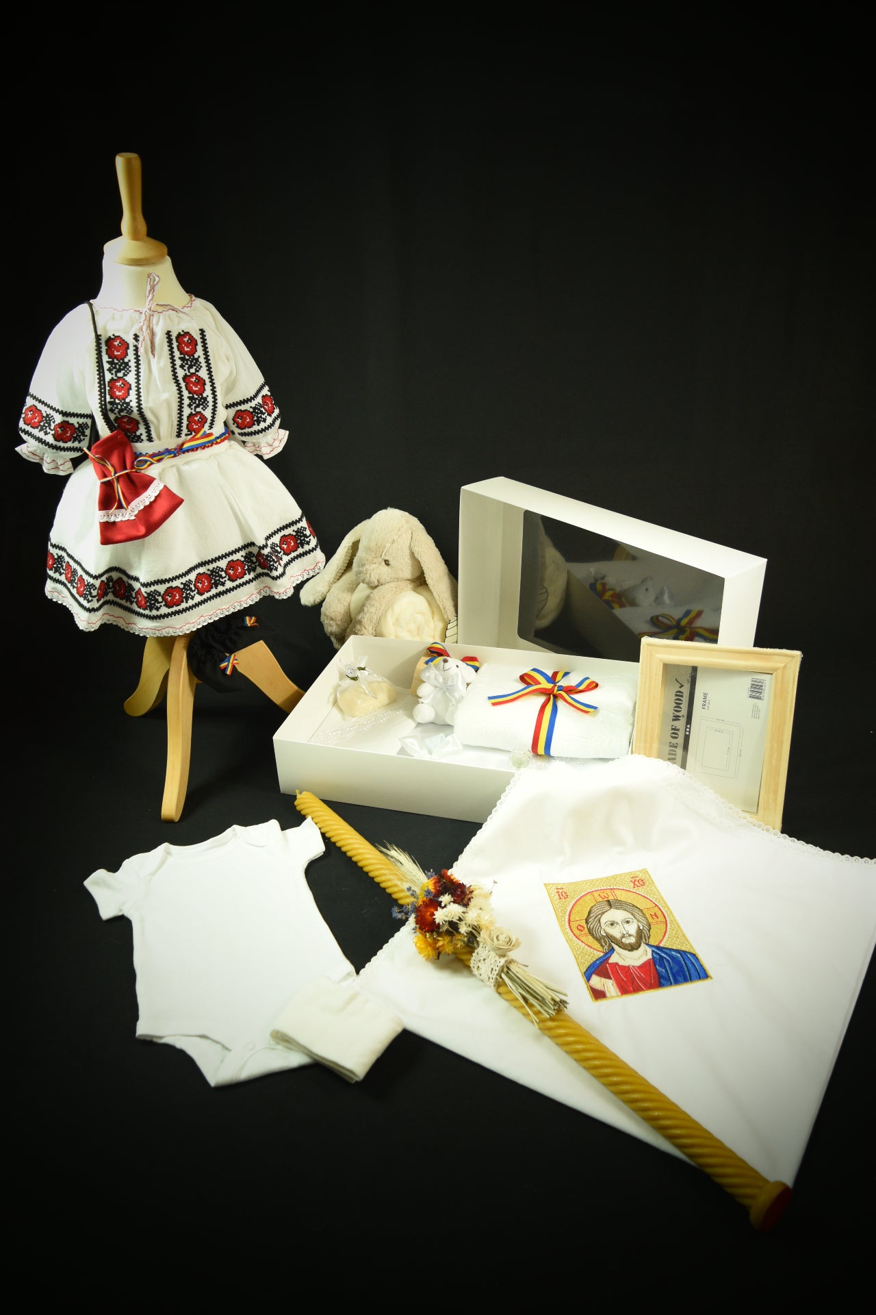 Trusou tradiţional fetiţă ILEANA (complet)