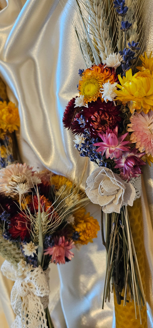 Wedding Candles with Matching Bouquets